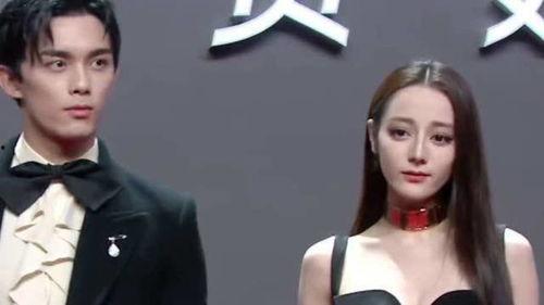 跪着的女明星视频,女明星的深情演绎与感人瞬间