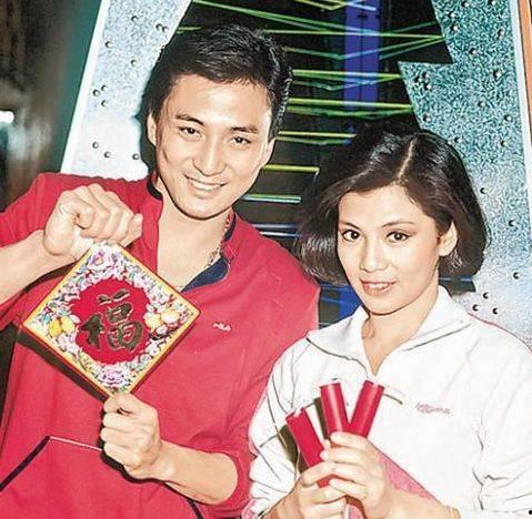 娱乐圈爆料恋情博主是谁,揭秘神秘博主背后的故事