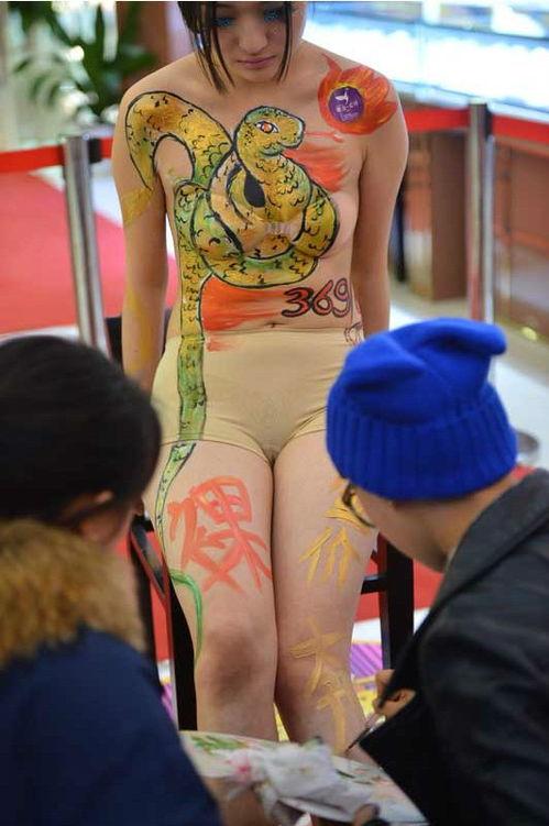 女性明星裸奔,揭秘女性明星的勇敢与争议